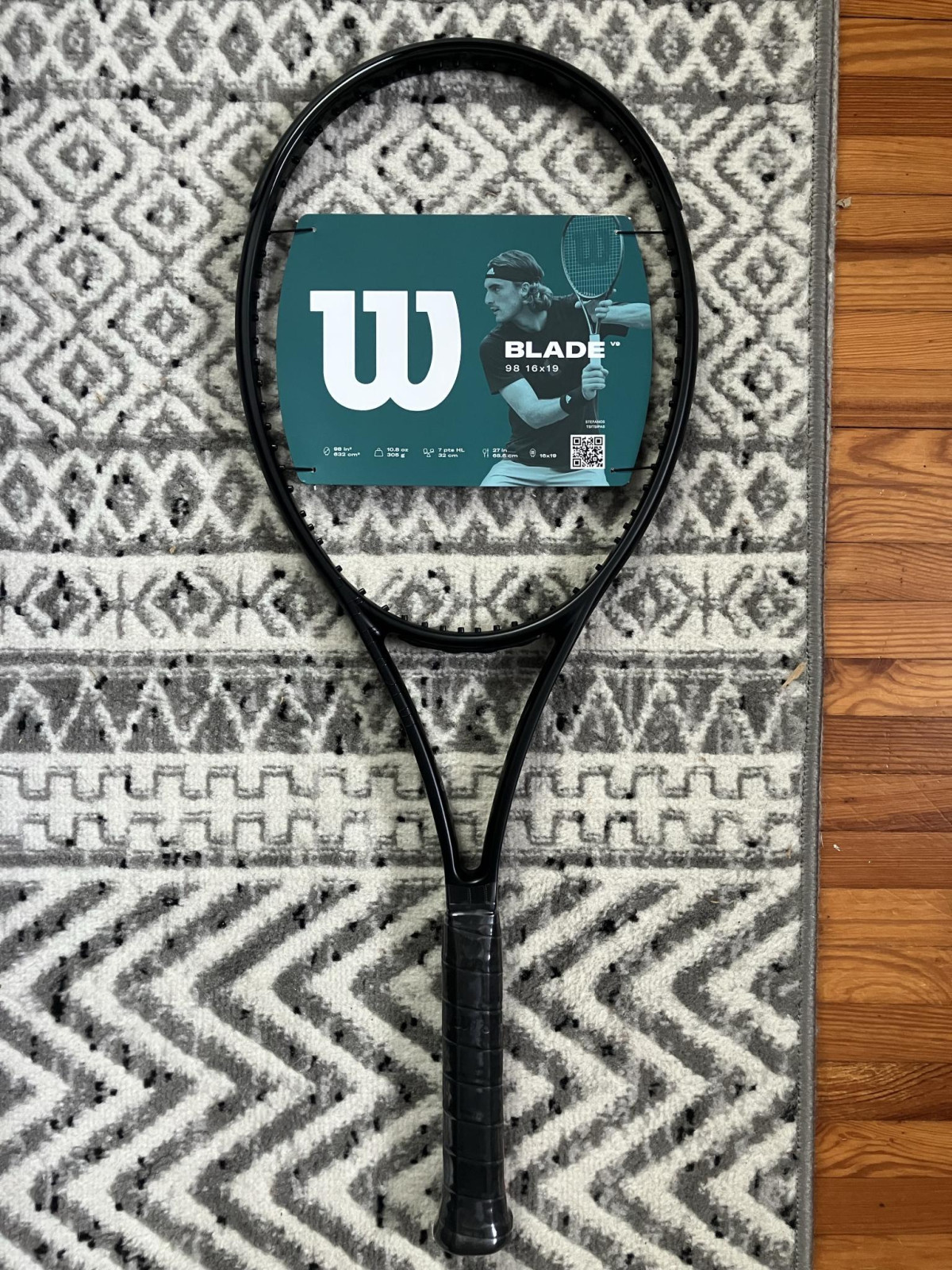 Wilson Blade v9 Noir - 4 1/4 | Tennis Exchange